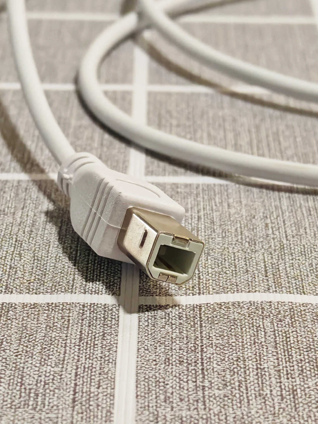 Lightning to MIDI Cable USB 2.0 Cable 5FT - photo 2