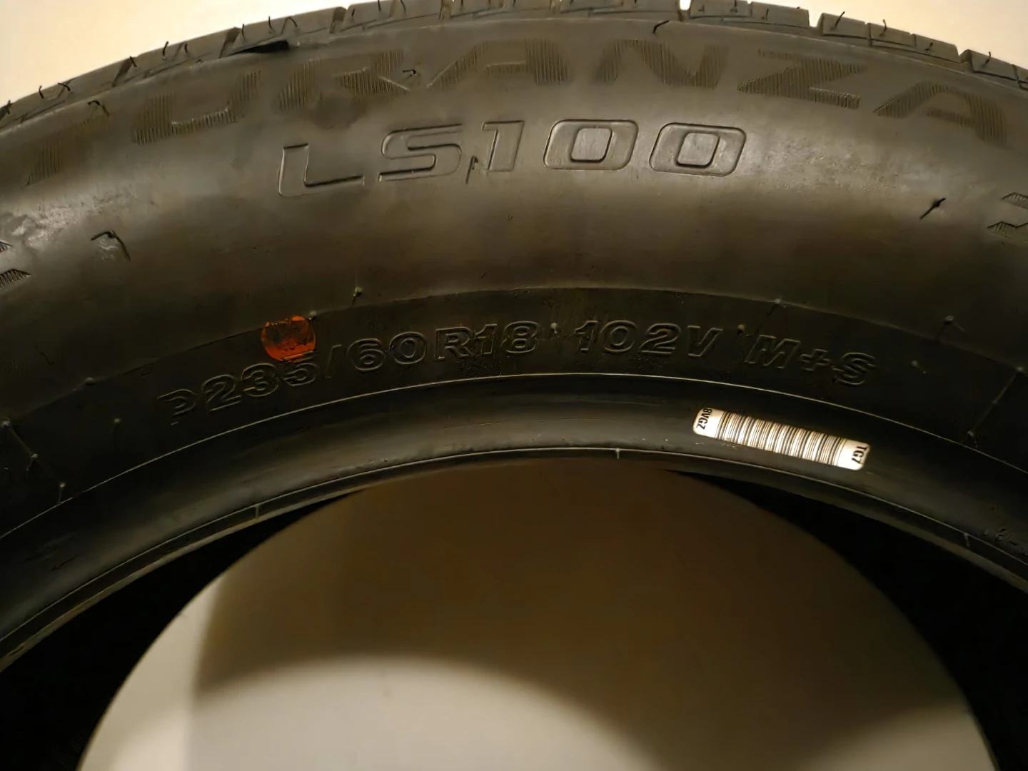 Whole Set Brand Ne: Bridgestone LS 100 p235/60r18 4 season - photo 2