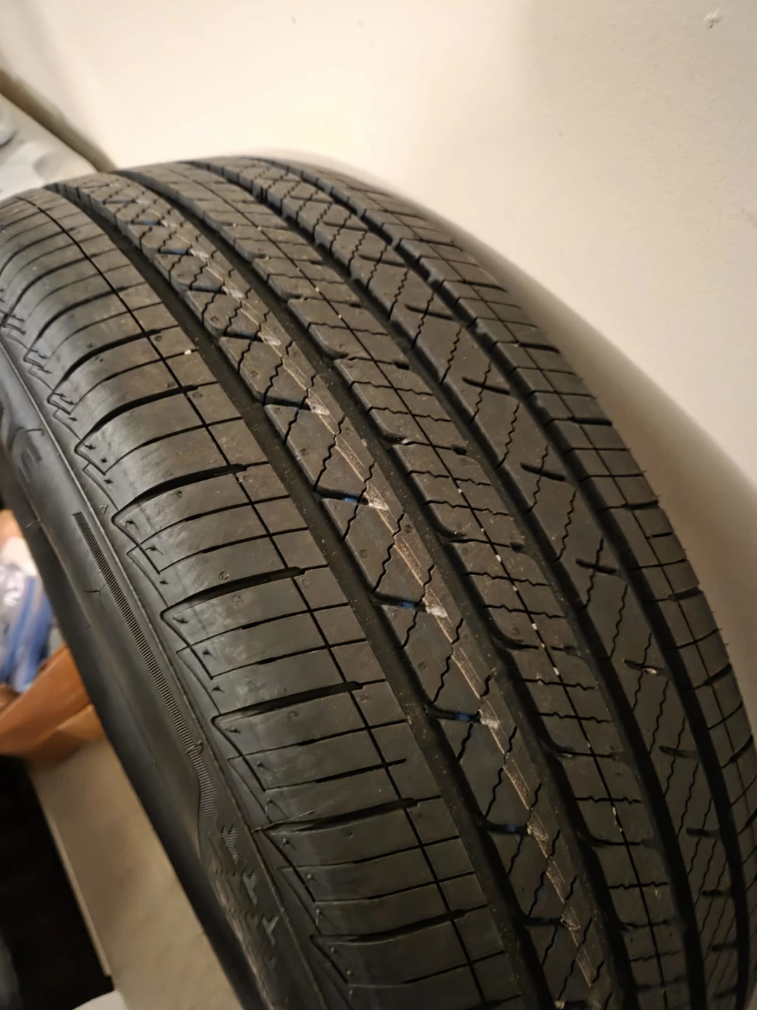 Whole Set Brand Ne: Bridgestone LS 100 p235/60r18 4 season - photo 3