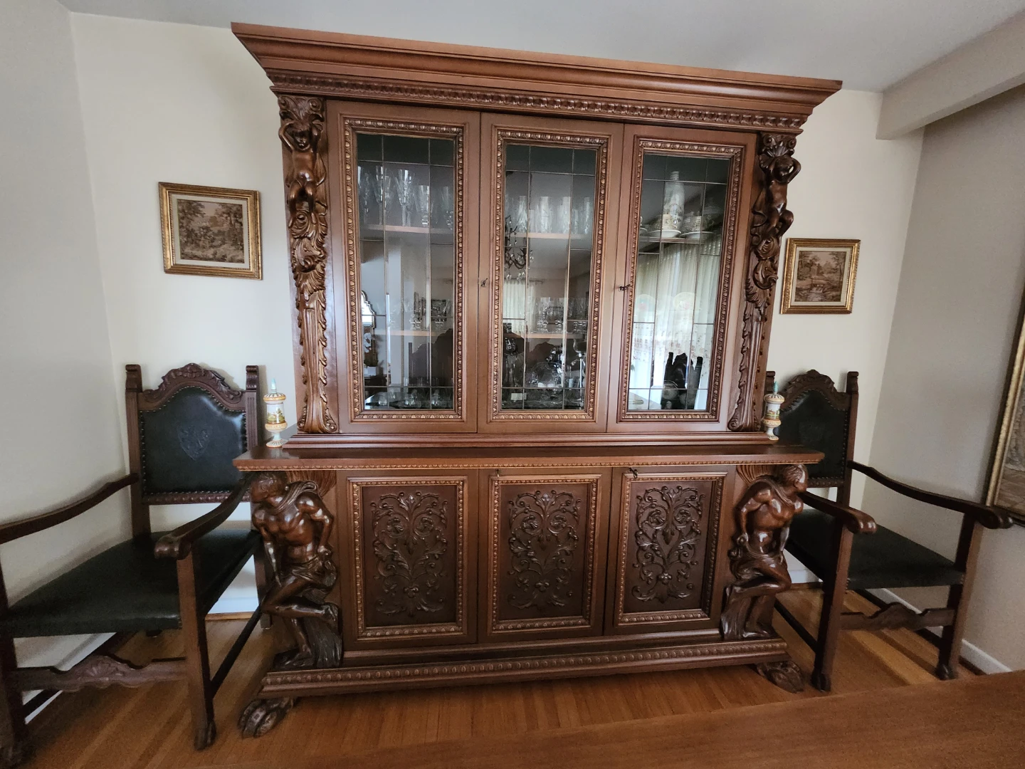Walnut Solid Wood Dining Room Suite - photo 3