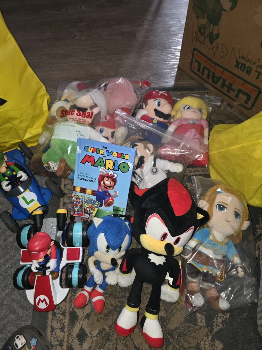 Nintendo Super Mario and Sonic Plush Toy & Book Bundle - photo 2