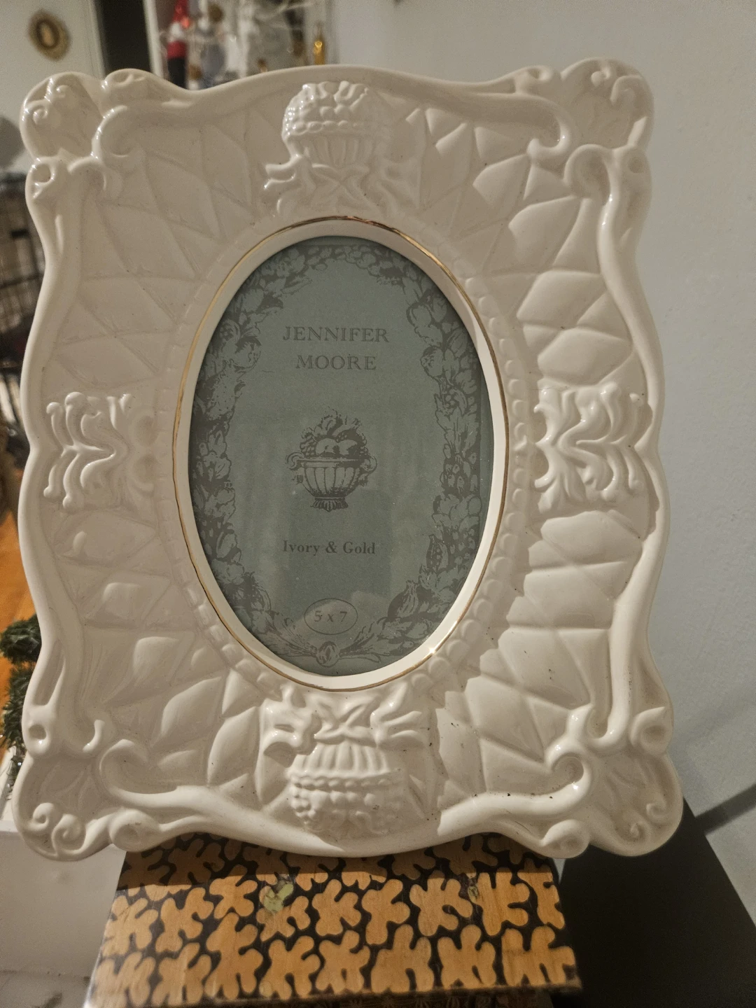 Jennifer Moore IvoryCeramic & Gold Photo Frame 5x7