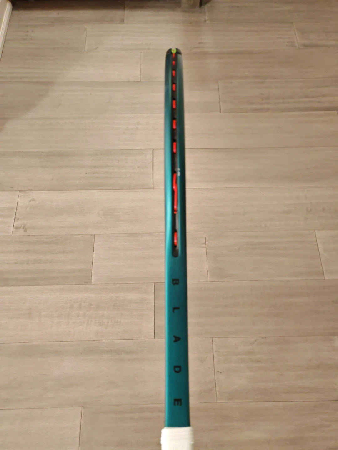 Wilson Blade 98 V9 Tennis Racket - photo 4