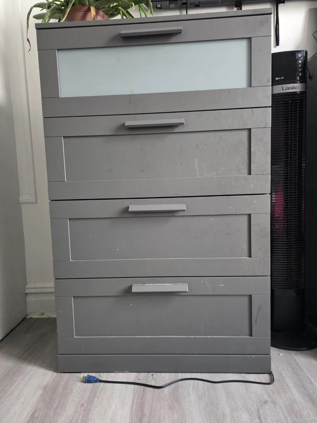 Gray 4-Drawer Dresser - photo 2
