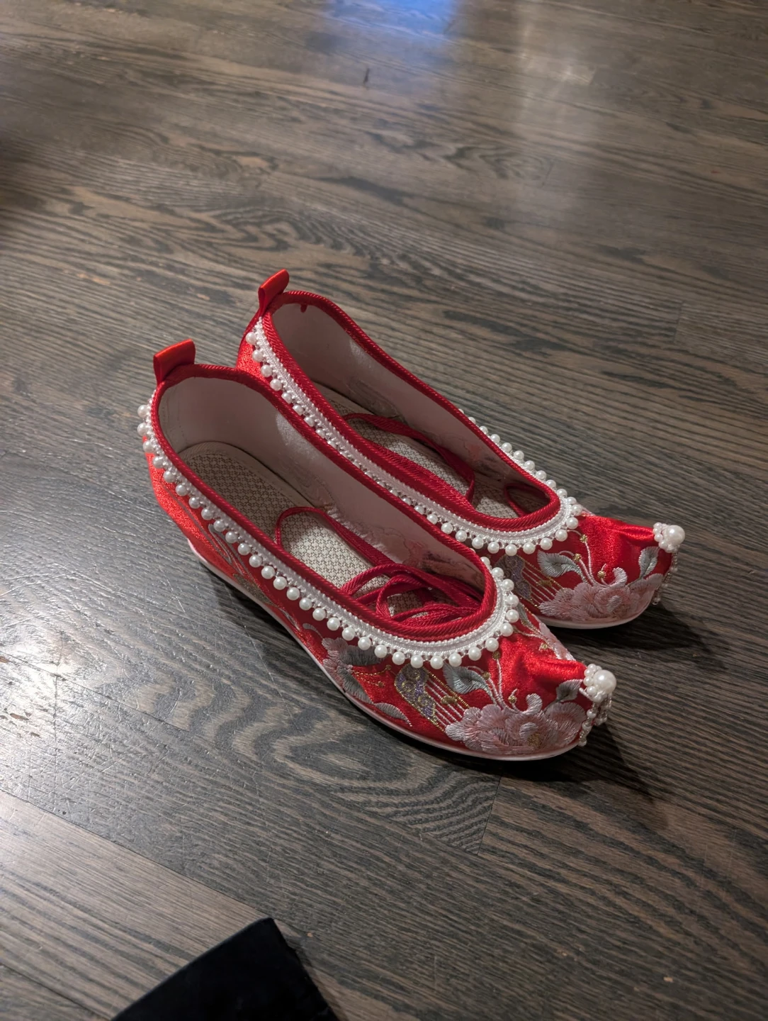 Red Embroidered Shoes with Pearls with ribbon ties - photo 3