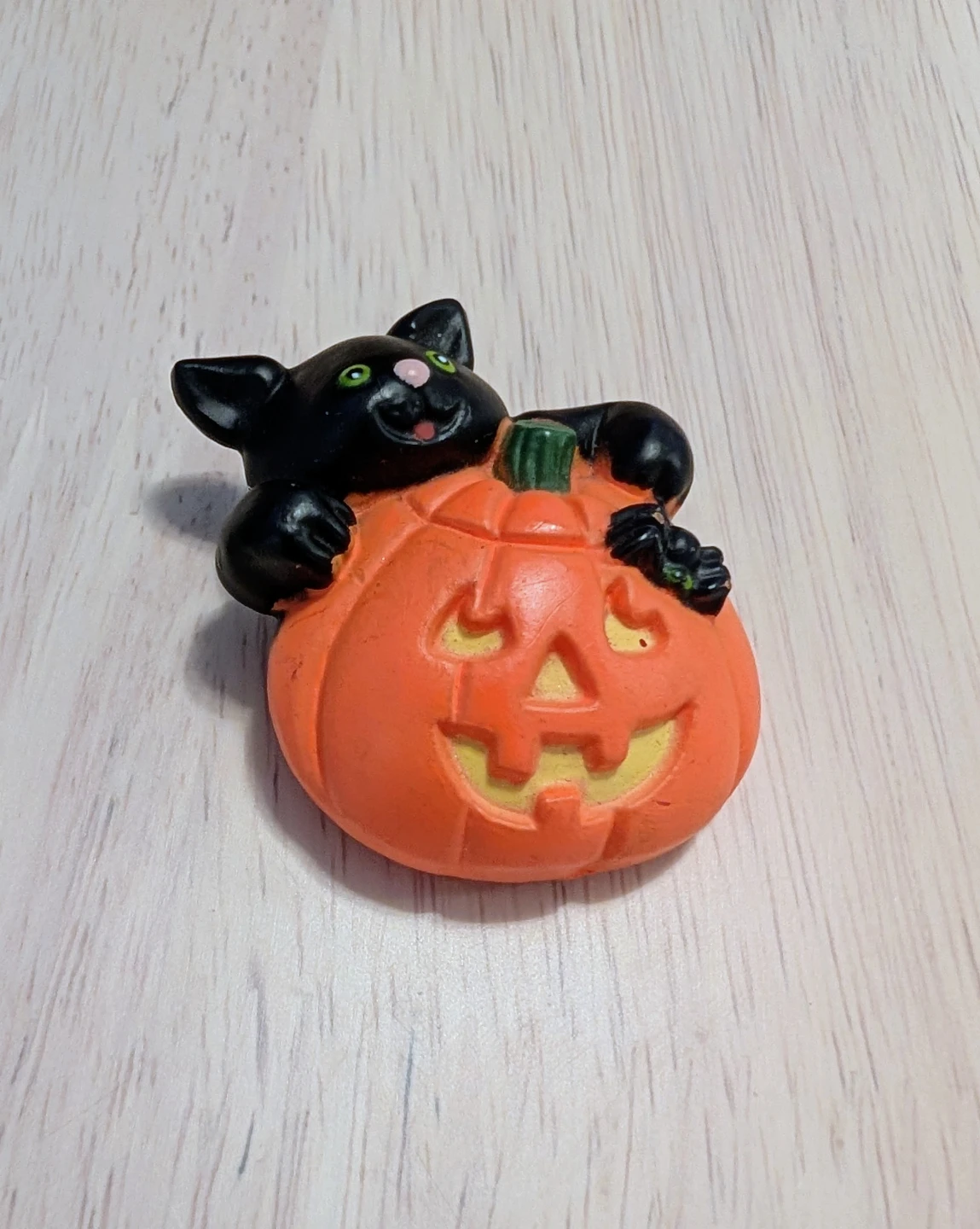 Halloween Black Cat Pumpkin Pin
