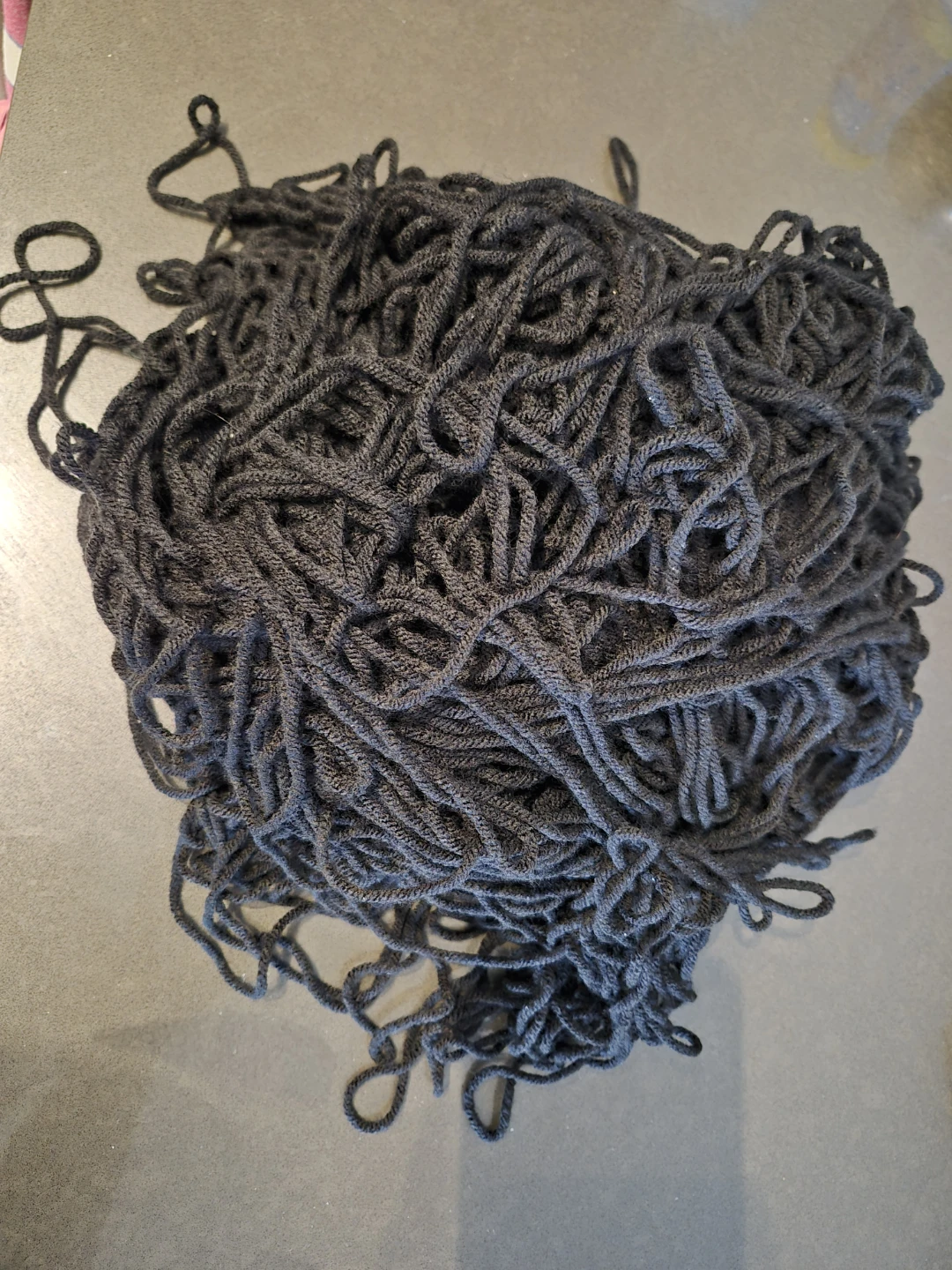 Knit quick round loom set along with black yarn - photo 3