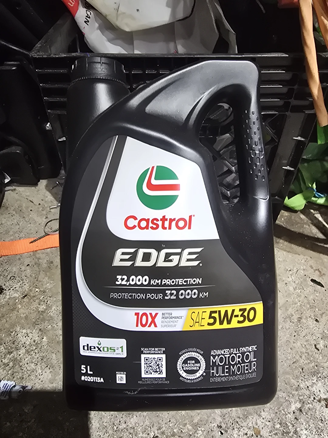 Castrol EDGE 5W-30 Advanced Full Synthetic Motor Oil 5L