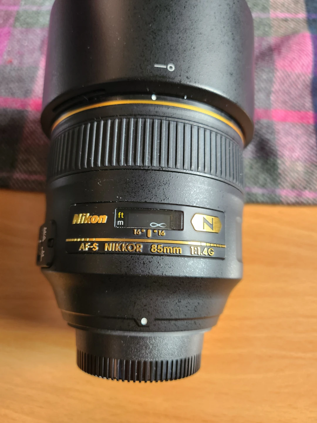 Nikon AF-S NIKKOR 85mm Lens w/ HB-55 Hood