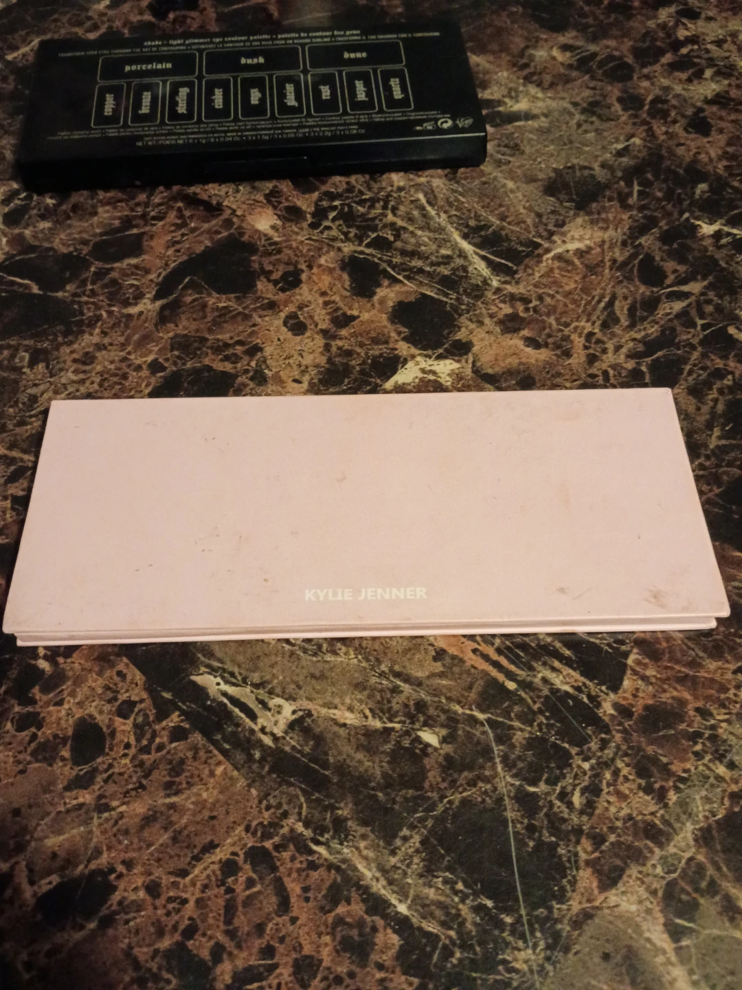 Kylie Jenner "The Royal Peach" Eyeshadow Palette - photo 3