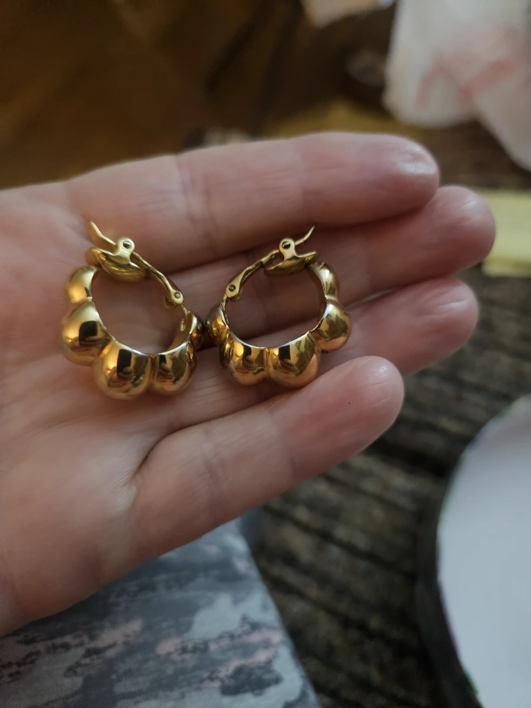 VTG-80 s Gold Tone Clip-On  Trifari Earrings - photo 3