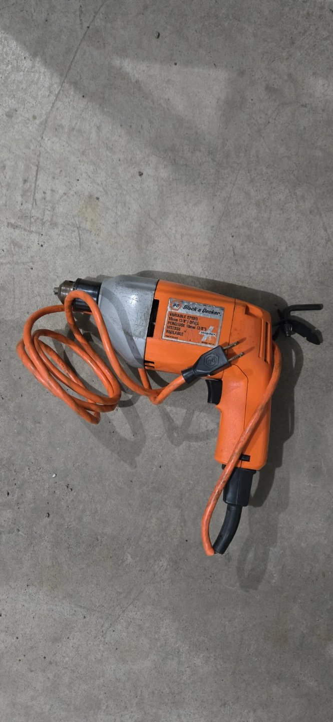 Black & Decker 10mm (3/8") Variable Speed Drill