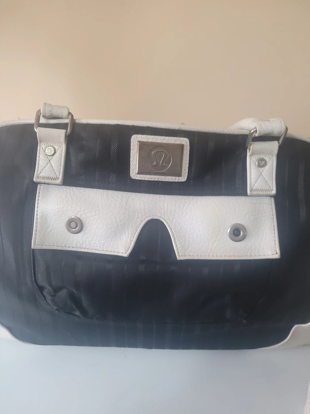Lululemon Black & White Duffel Bag - photo 3