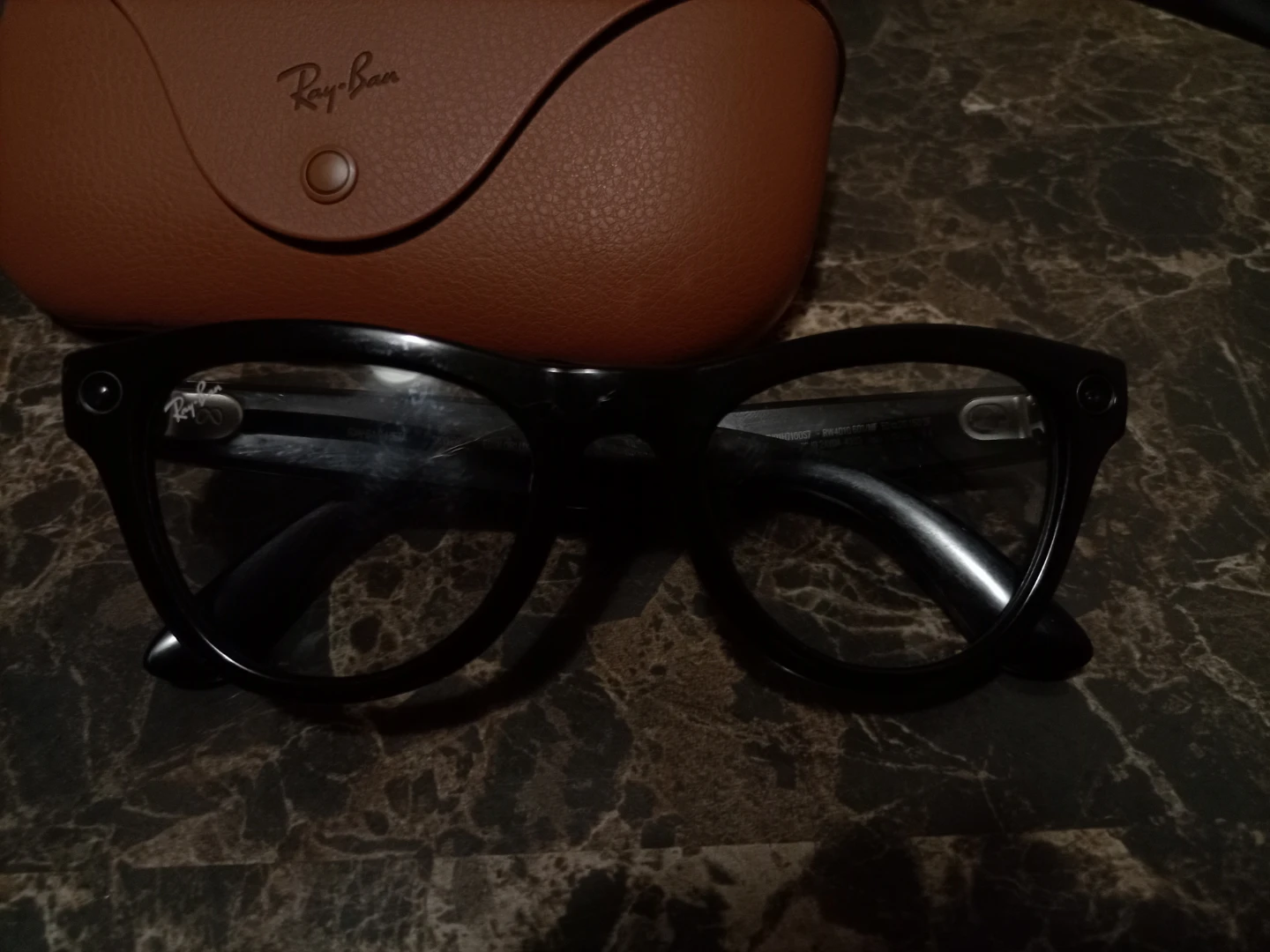 Ray-Ban Black Skyler Sunglasses with Case Meta glasses Gen 1 - photo 4