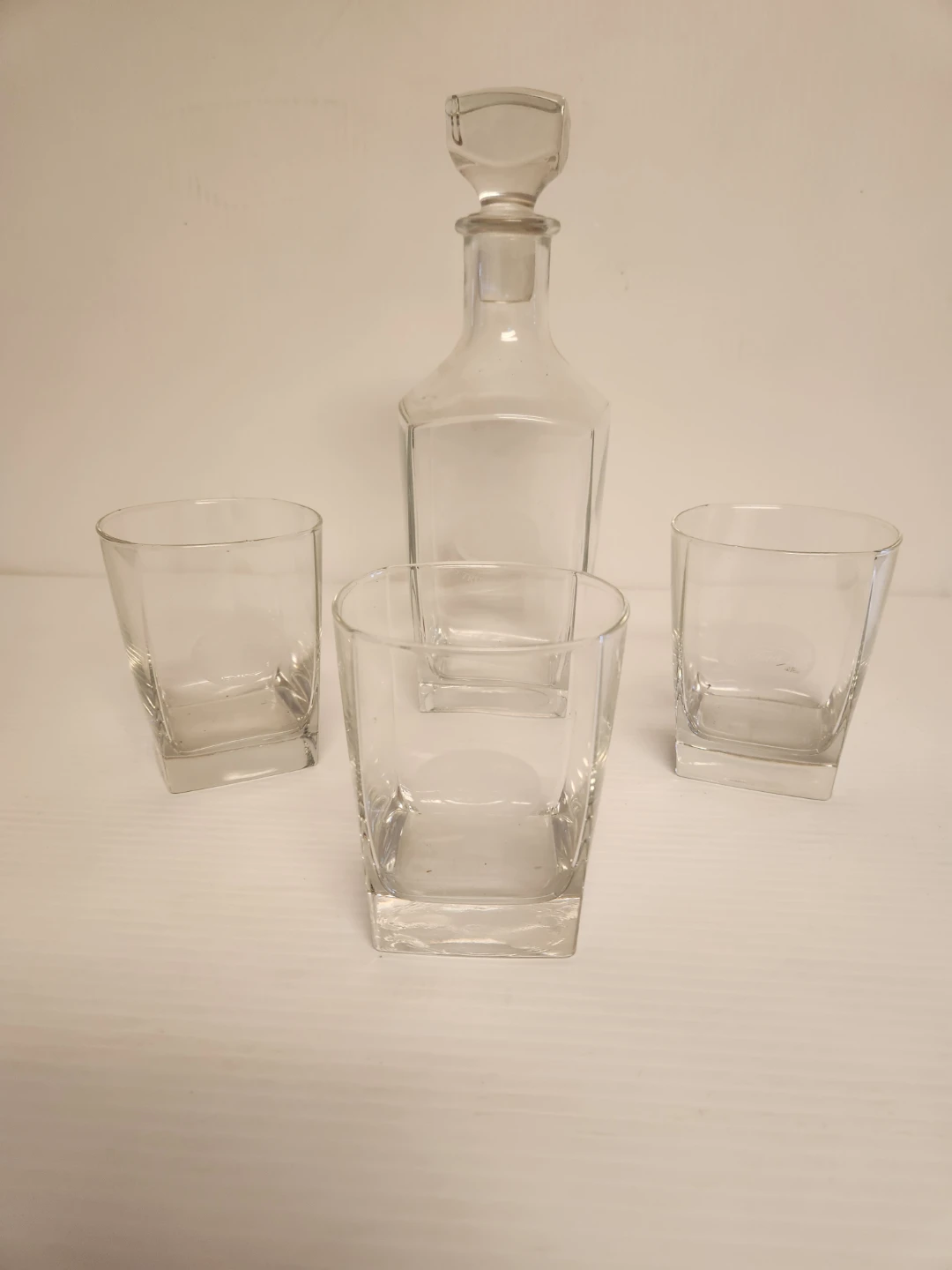 Ford Professionals Club Glass Decanter and Tumbler Set
