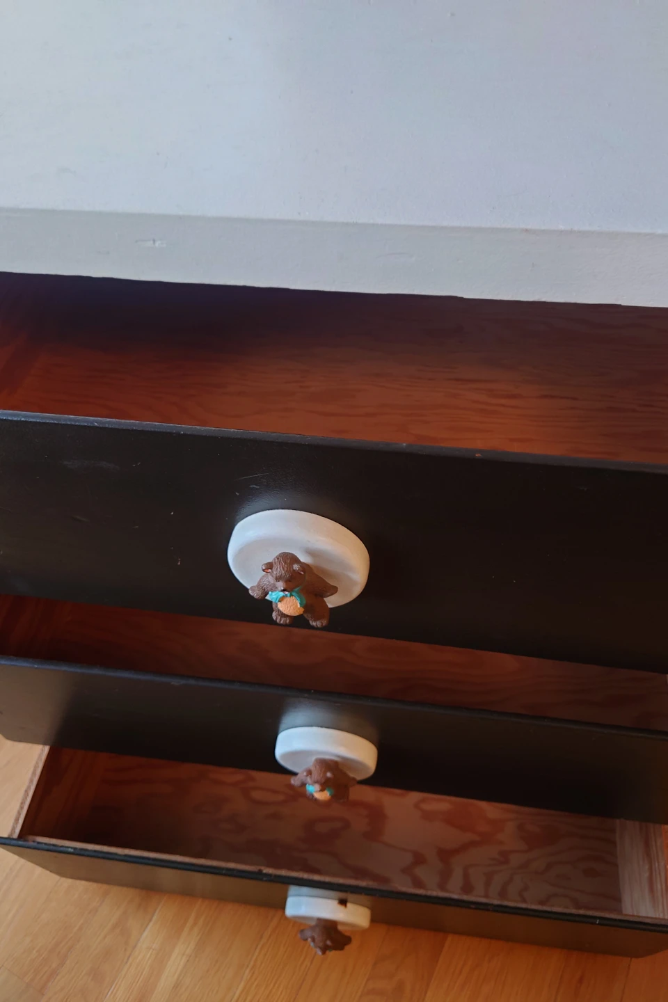 Dresser with Teddy Bear Drawer Knobs - photo 3