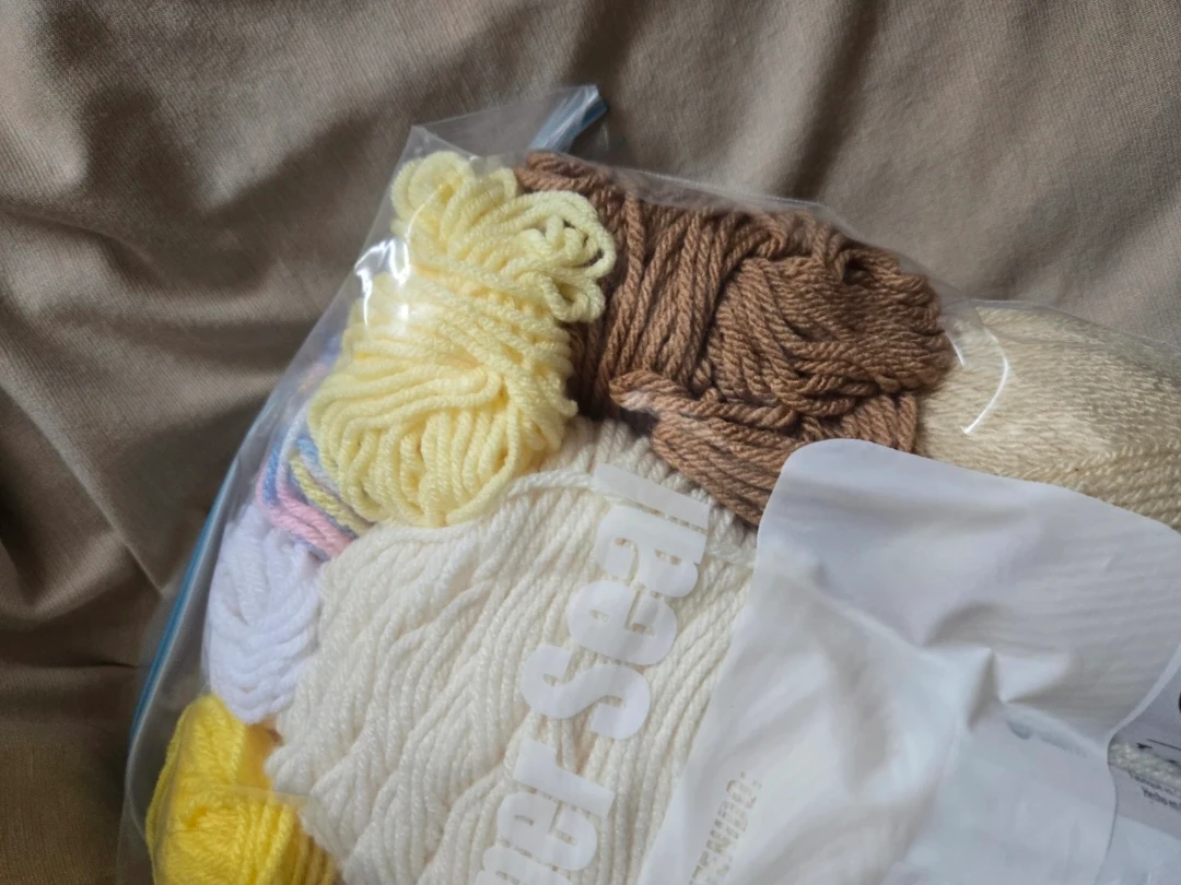 Beige and brown yarn bundle 🐻 - photo 3