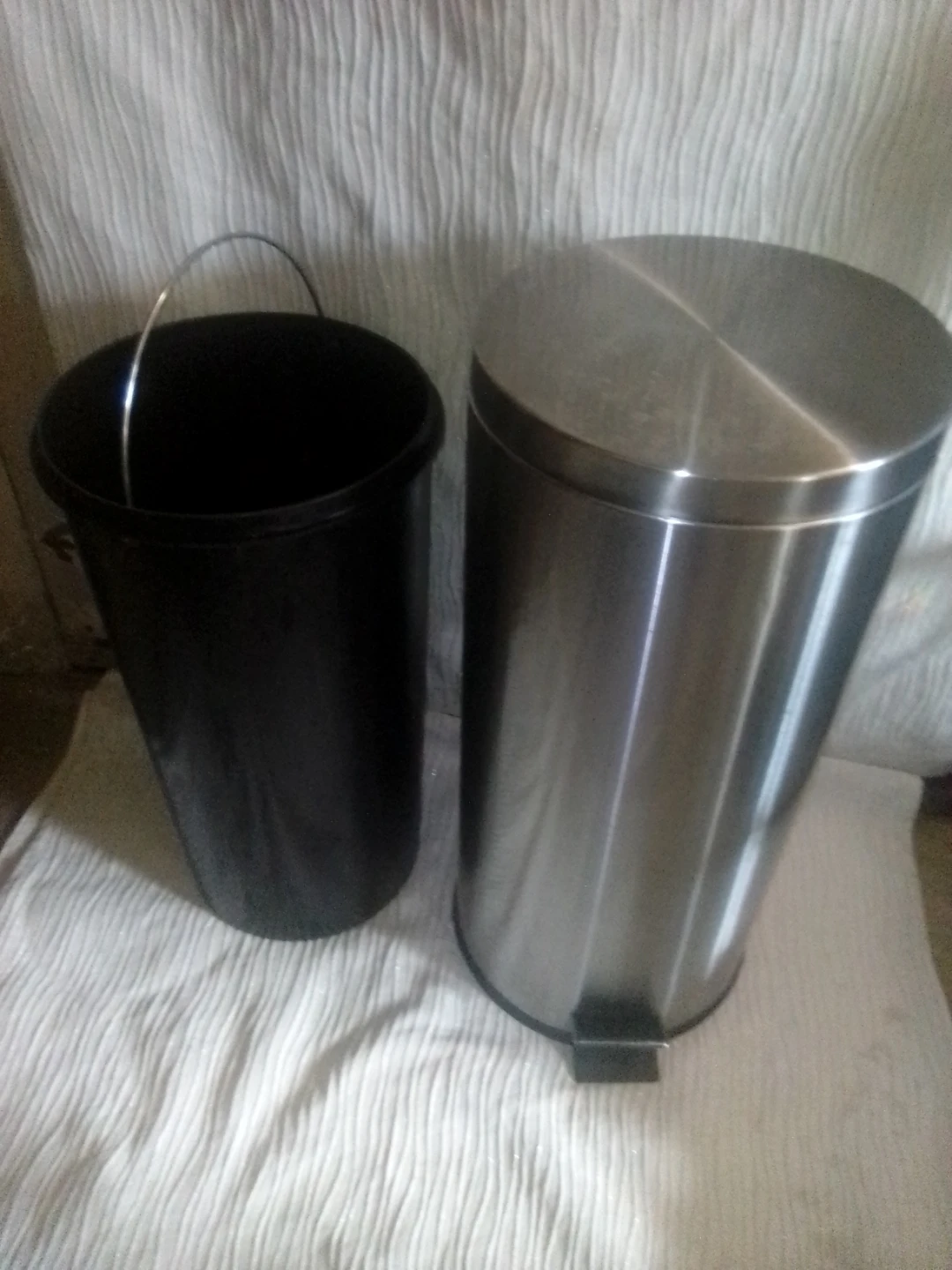 Stainless Steel Step Trash Can with Inner Bucket