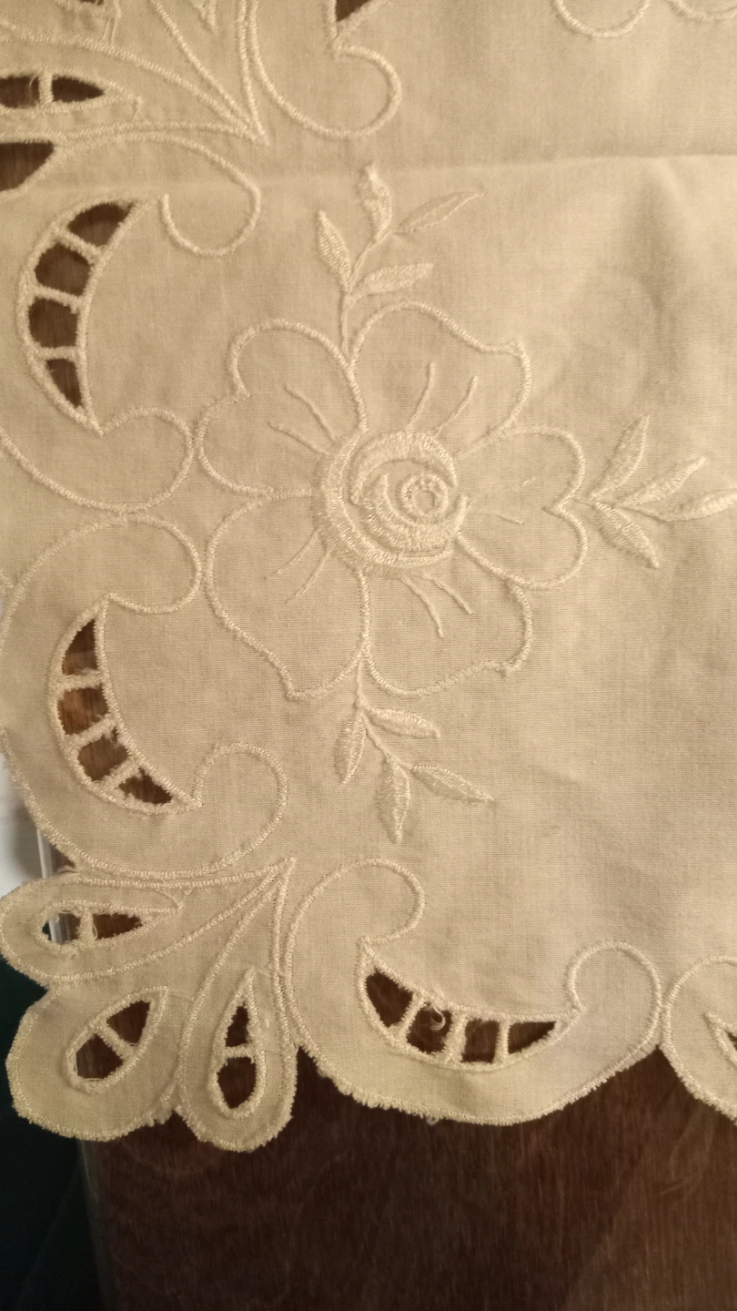 Embroidered Linen Table Runner - photo 2