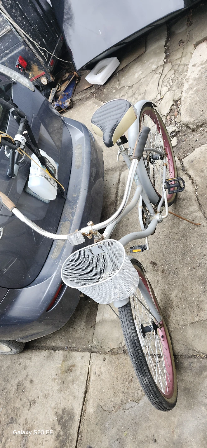 Huffy Cruiser Bicycle. Price not negotiable - photo 5