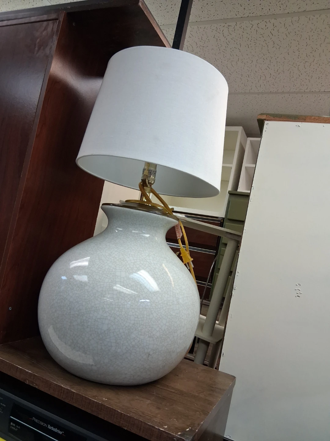 White Crackle Glaze Ceramic Table Lamp