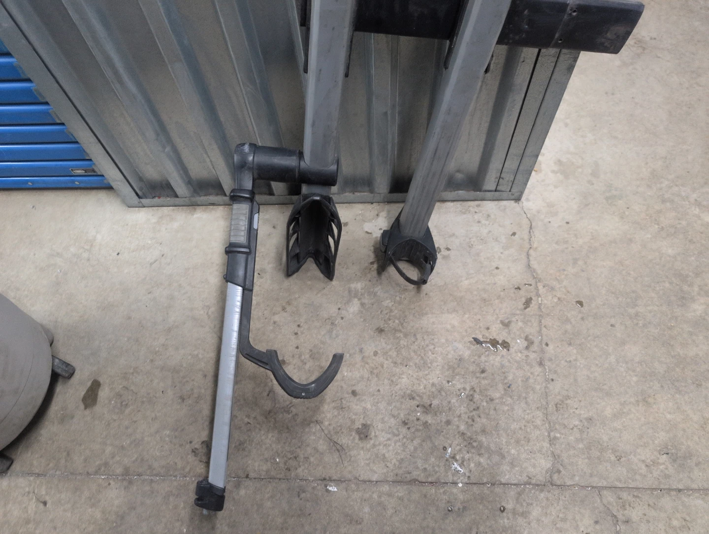 Thule Bike Rack - photo 2