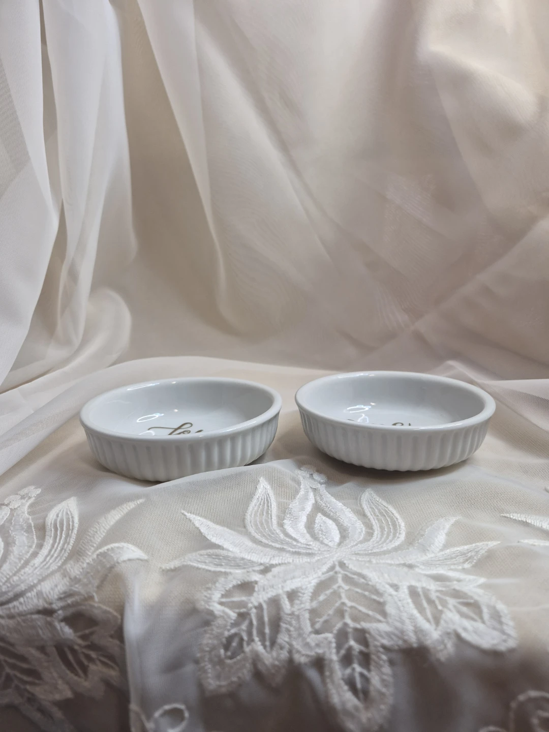 Pair of Ceramic 4" x 1 1/4" Trinket Catch All etc. Dishes - photo 2
