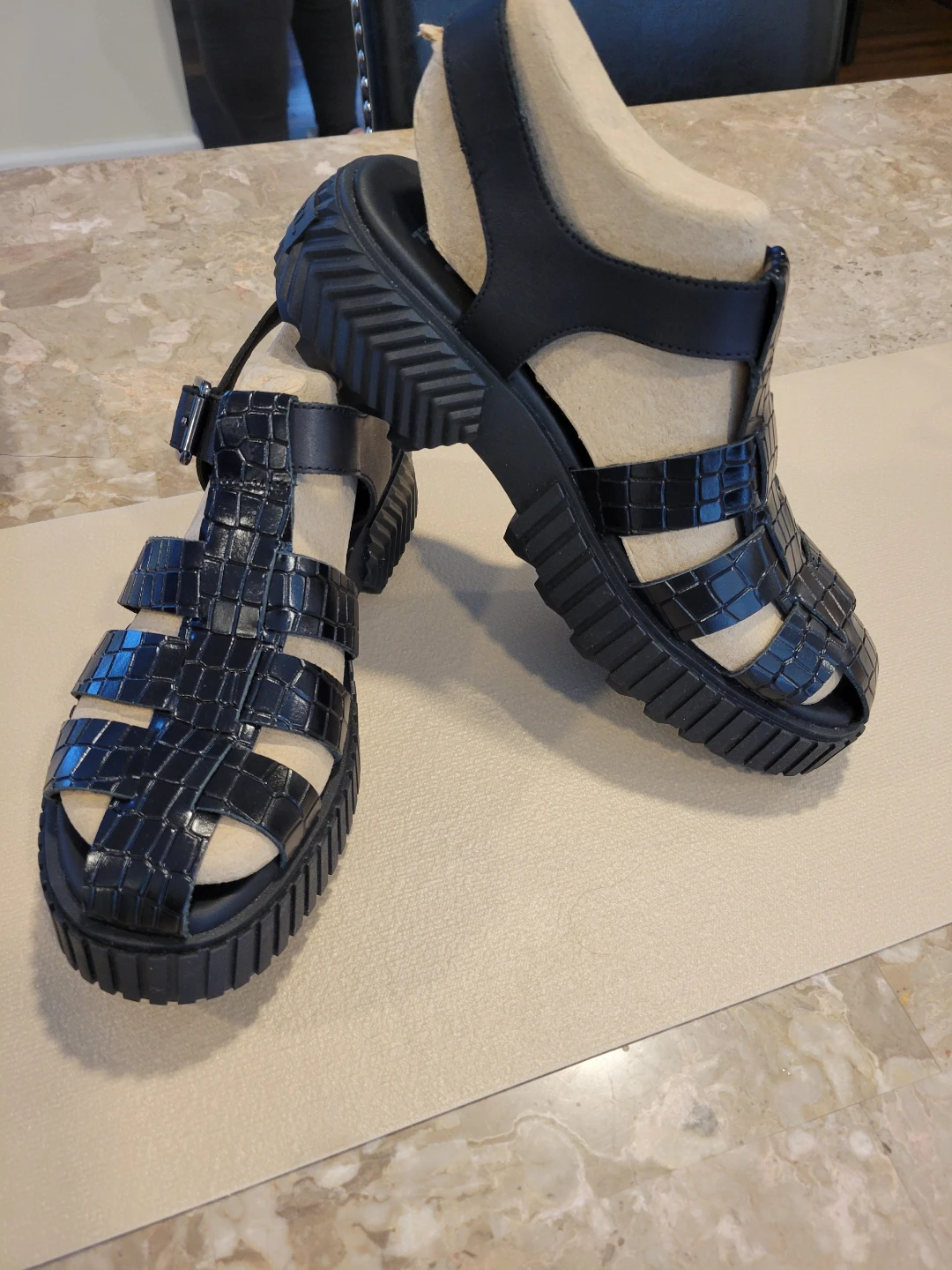 Black Sorel Fisherman Sandals - photo 3