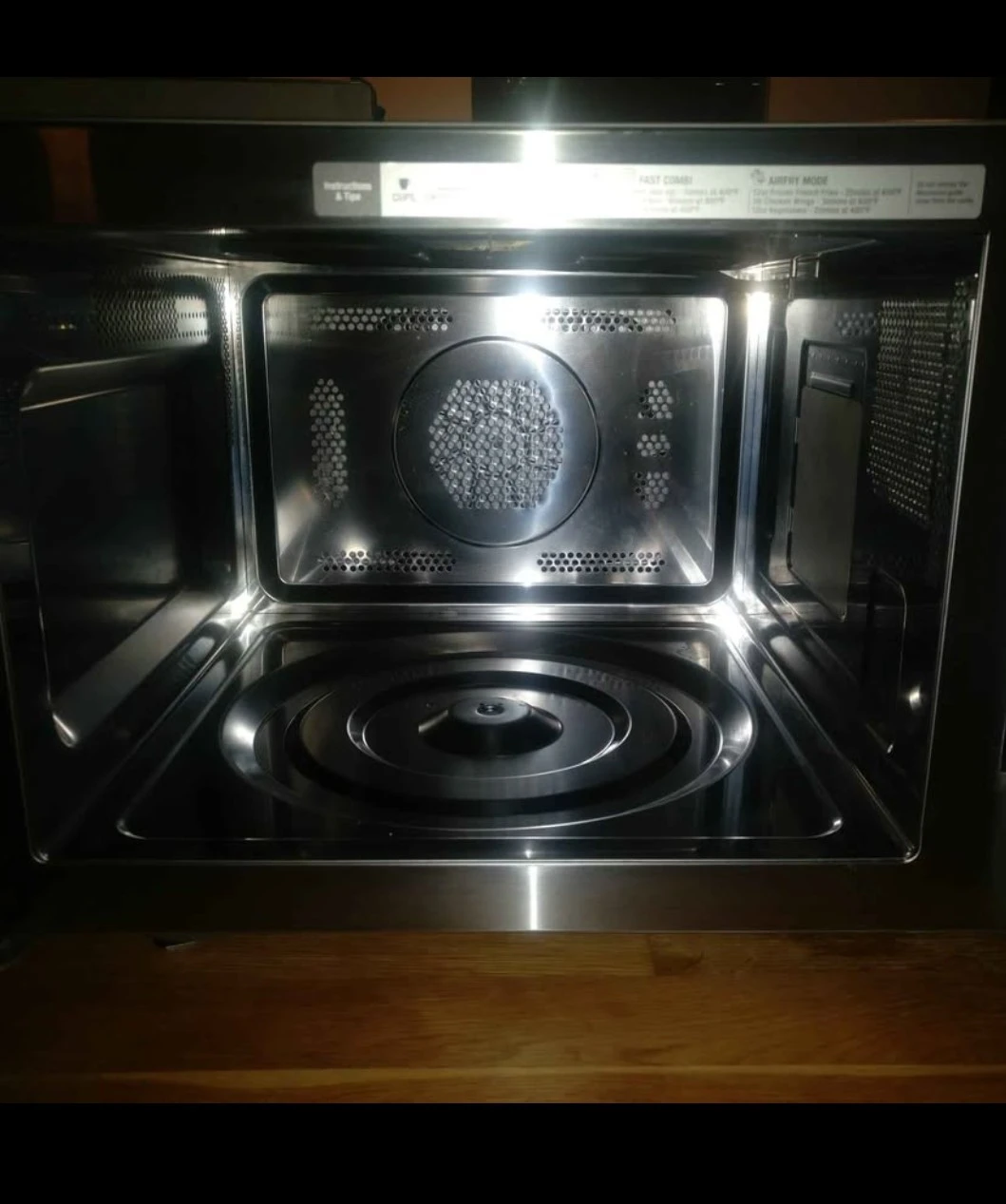 Breville Combi Wave 3-in-1 Airfryer Convection Microwave