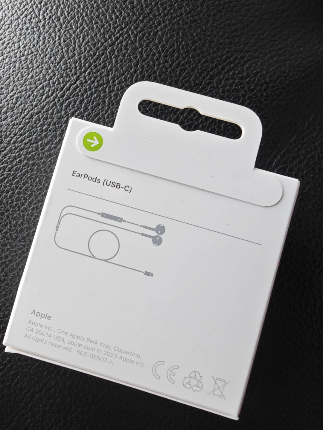 Apple EarPods USB-C (BRAND NEW) - photo 2
