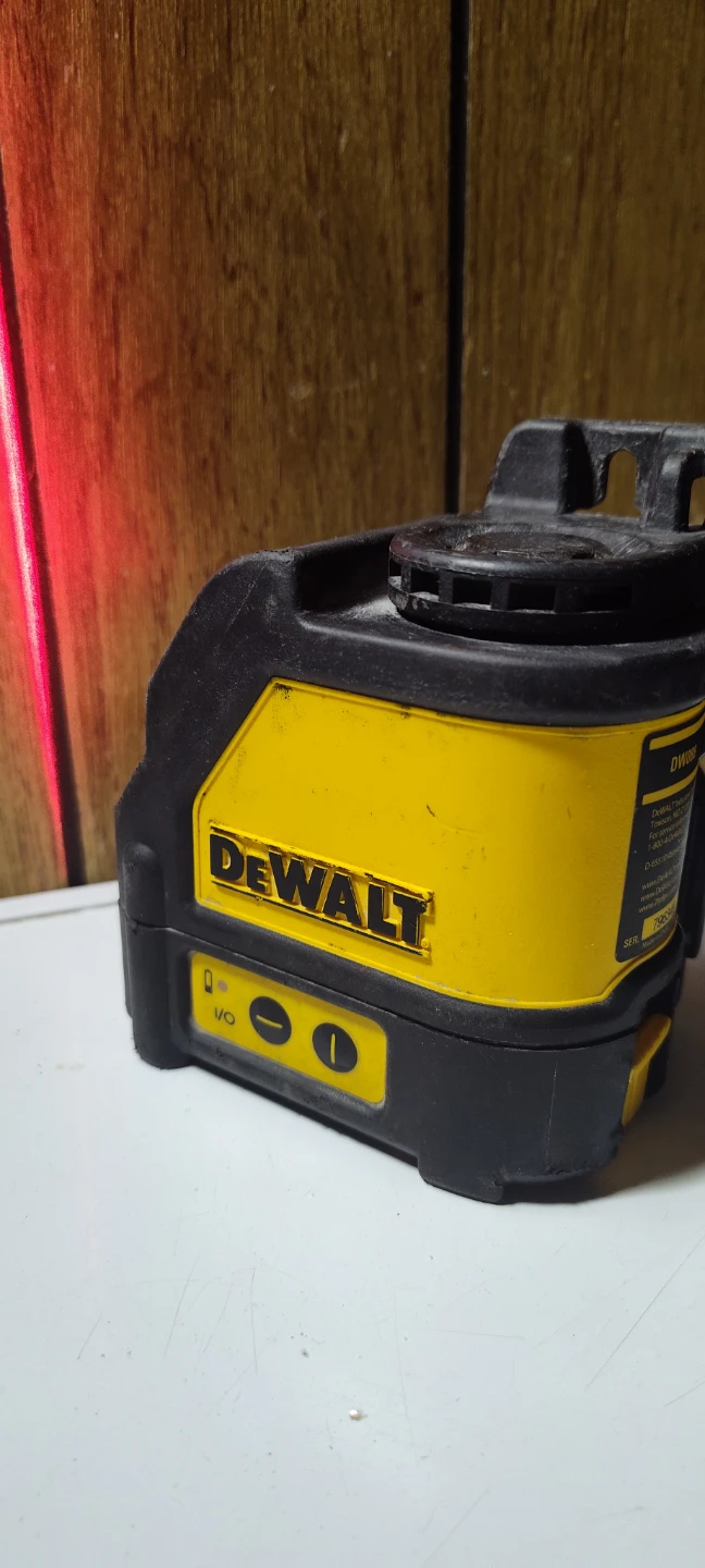 DeWalt Laser Level - photo 2
