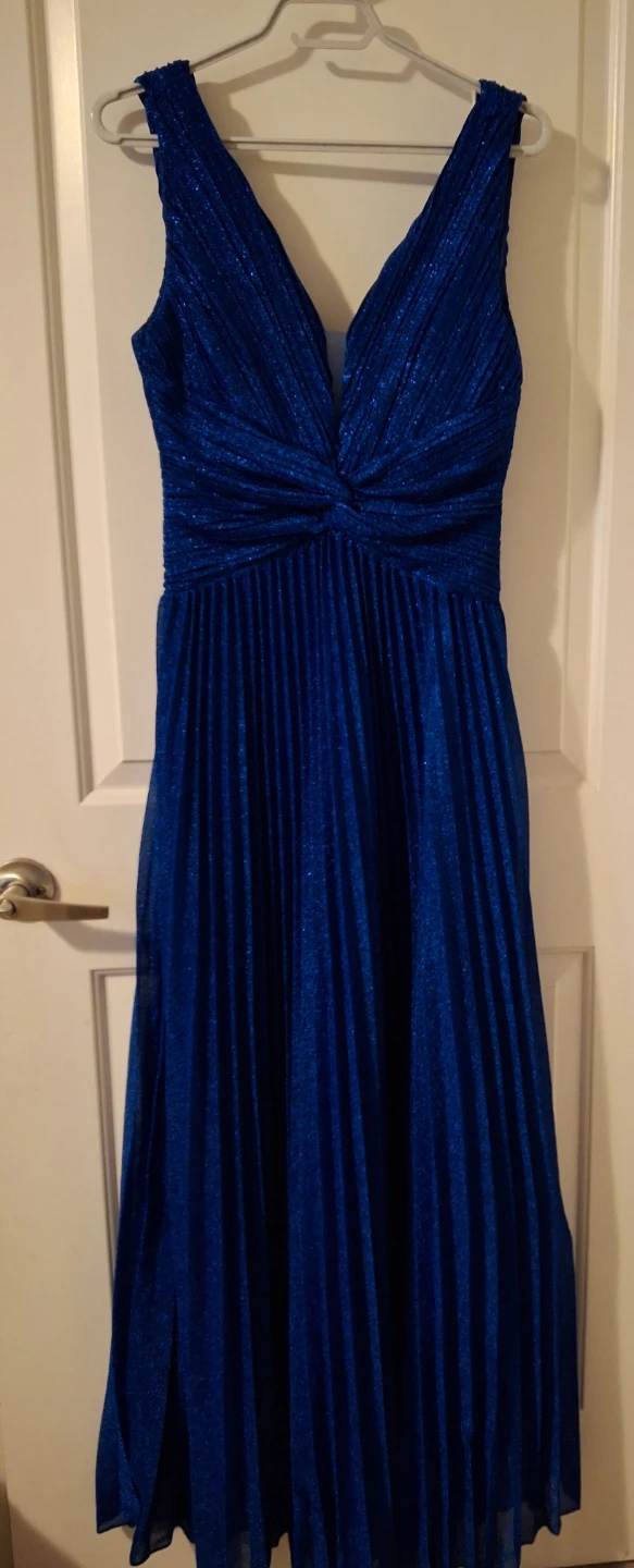 Sparkly Blue Sleeveless Gown (size Small)