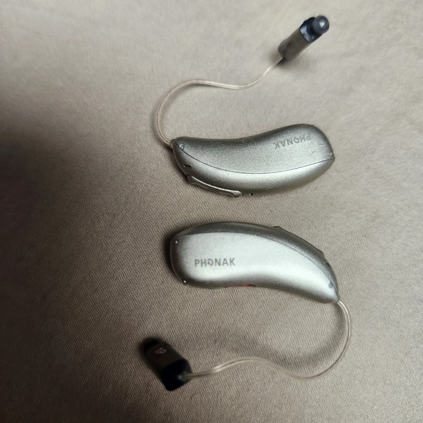 Phonak Hearing Aids with Charger Case - photo 3