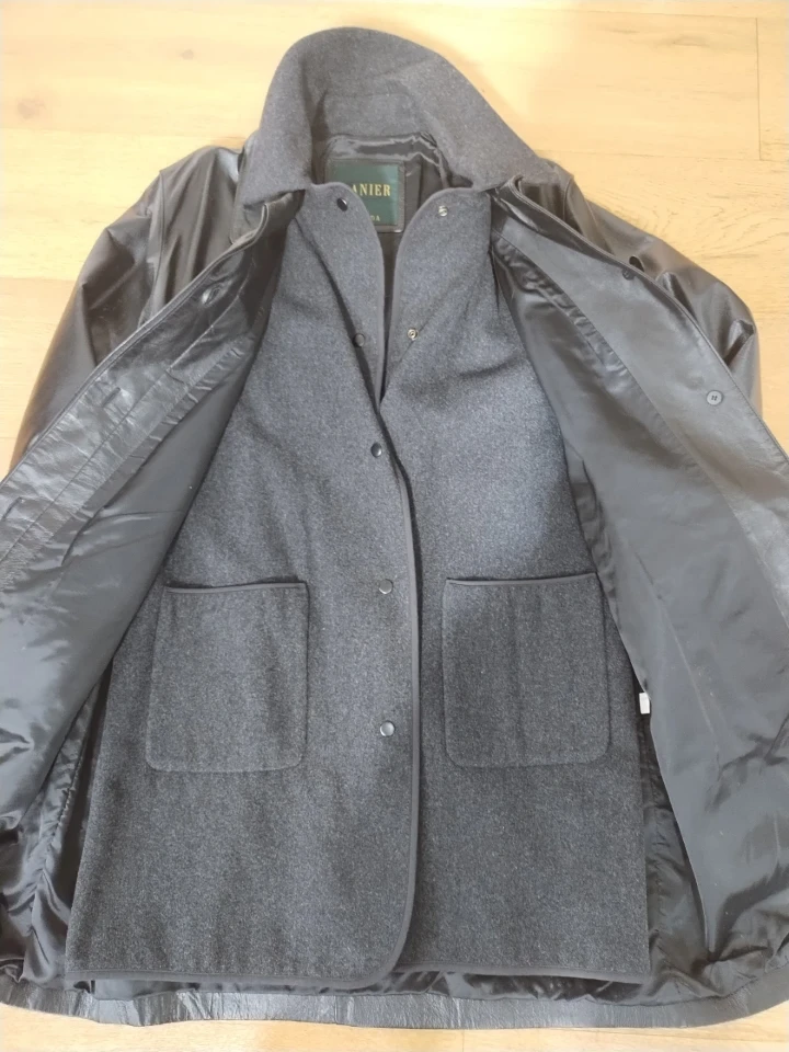 Danier Leather Coat with Wool Liner - size 10-12 - photo 2