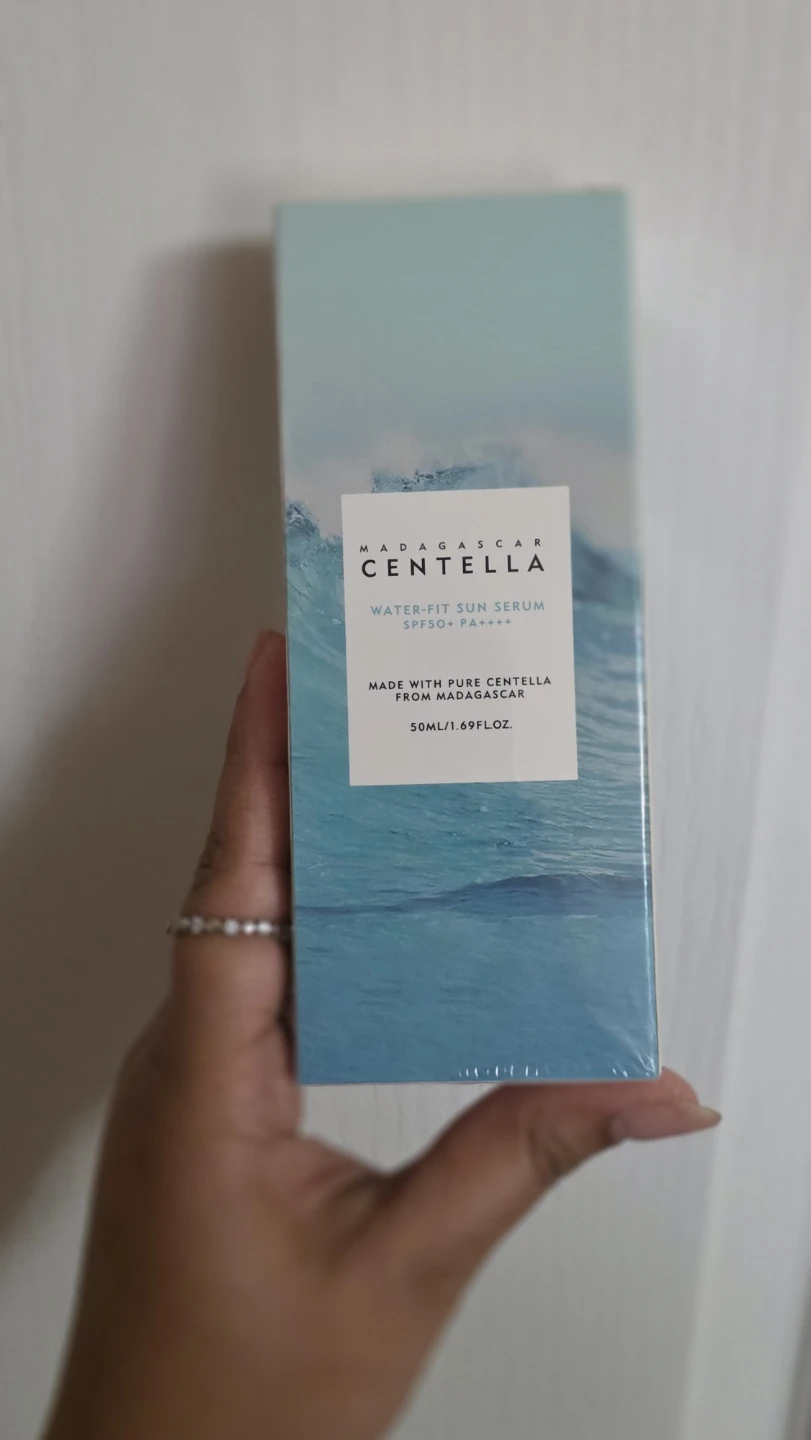 Centella Water-Fit Sun Serum SPF50+