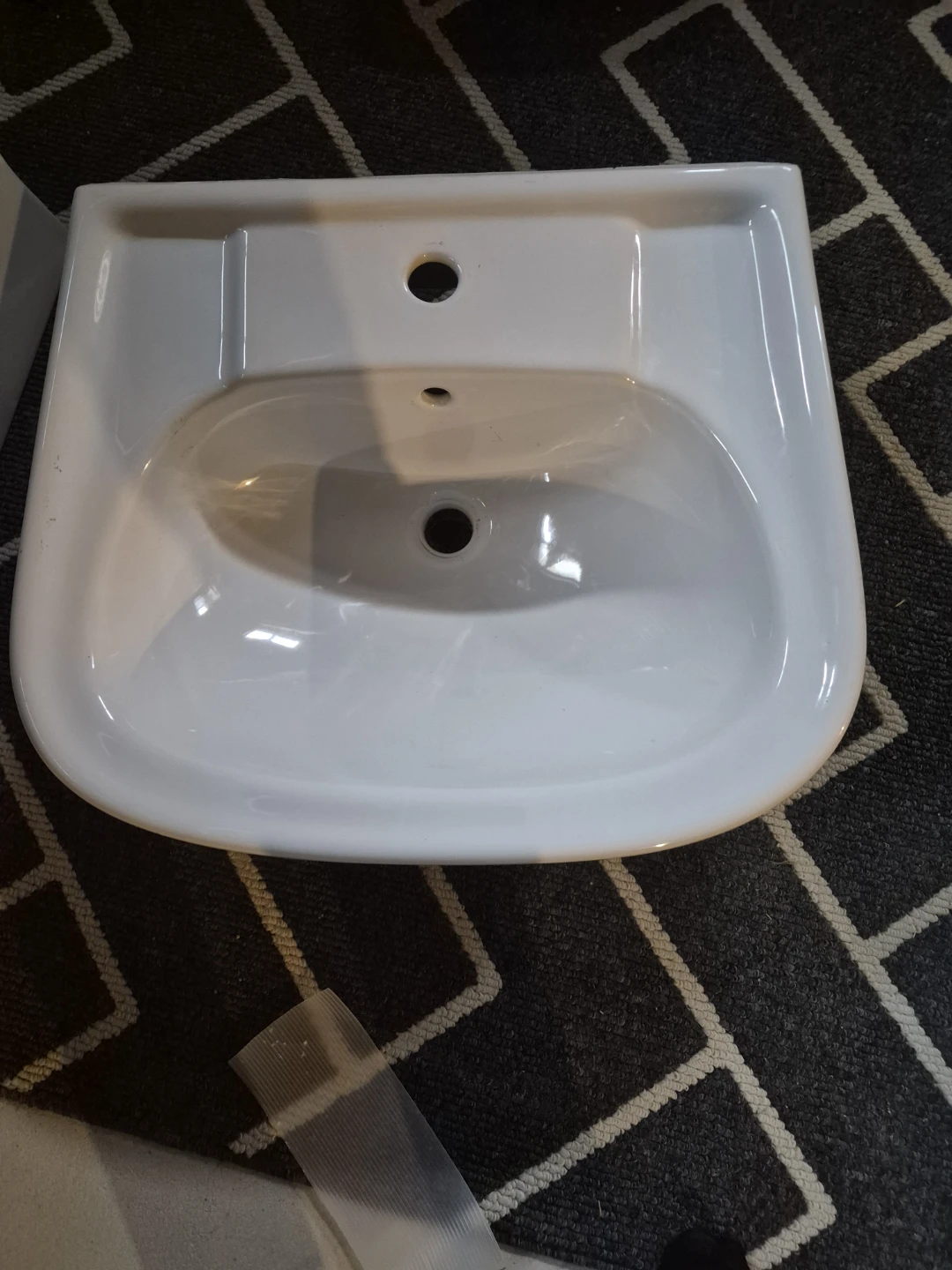 White Pedestal Sink - photo 3