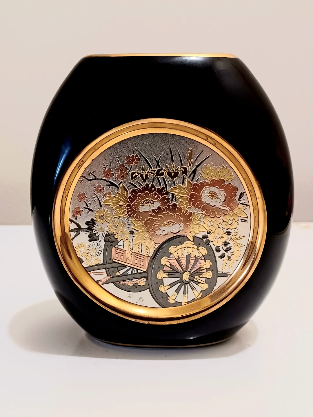 Japanese Chokin Art Porcelain Vase