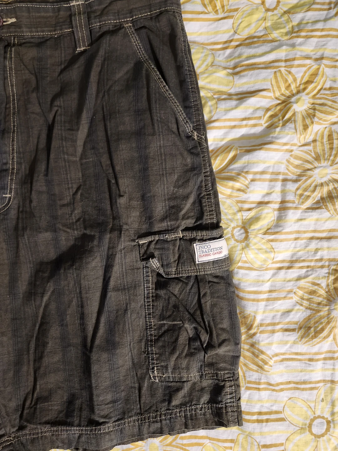 Dark green/brown JNCO cargo shorts - photo 3