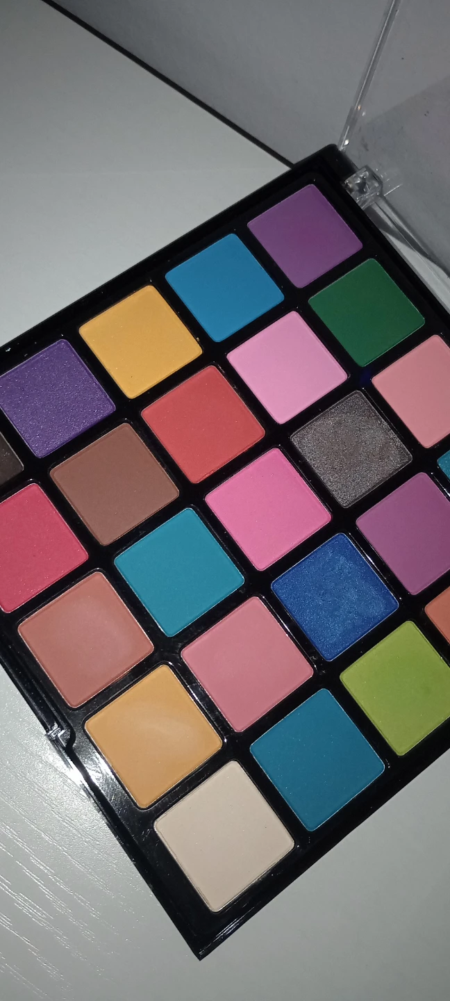 Beauty Treats Neon Brights Eyeshadow Palette - photo 4