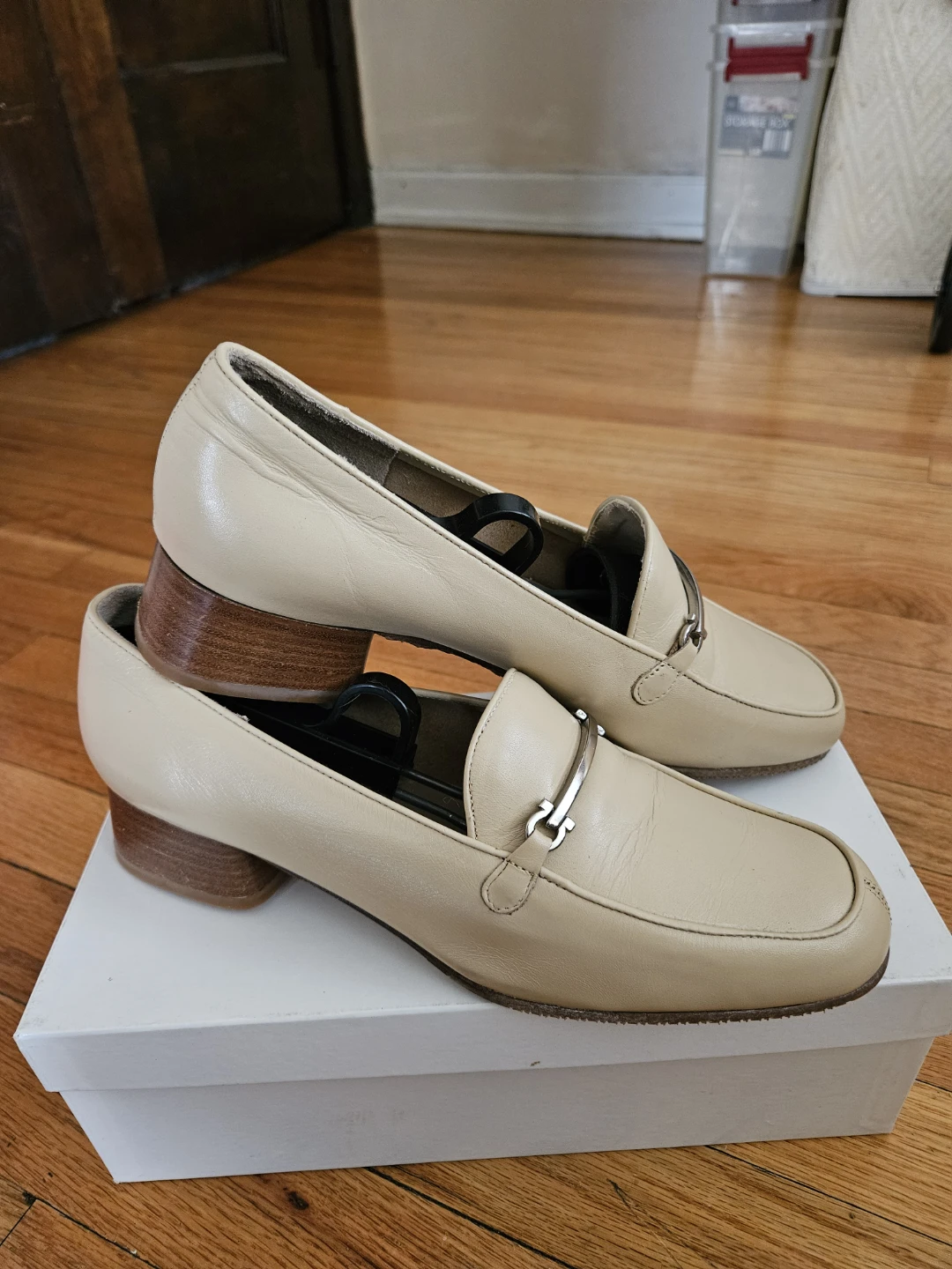 Evan-Picone Loafers - Size 9.5B - Cream Leather - photo 2