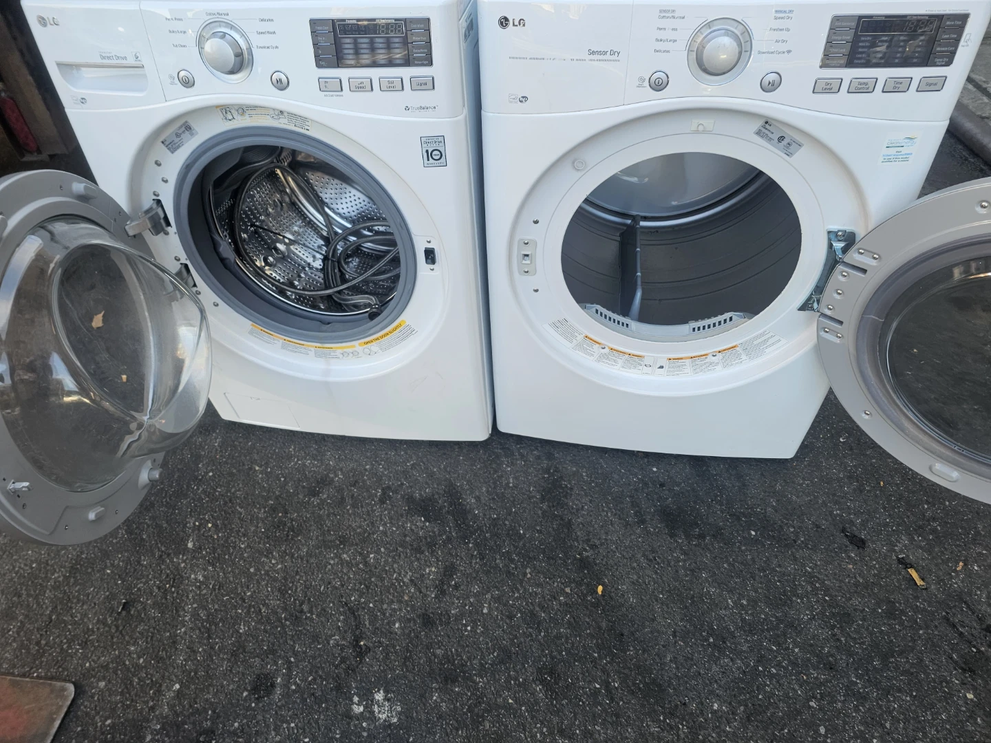 LG 27in wide washer and dryer set - photo 2