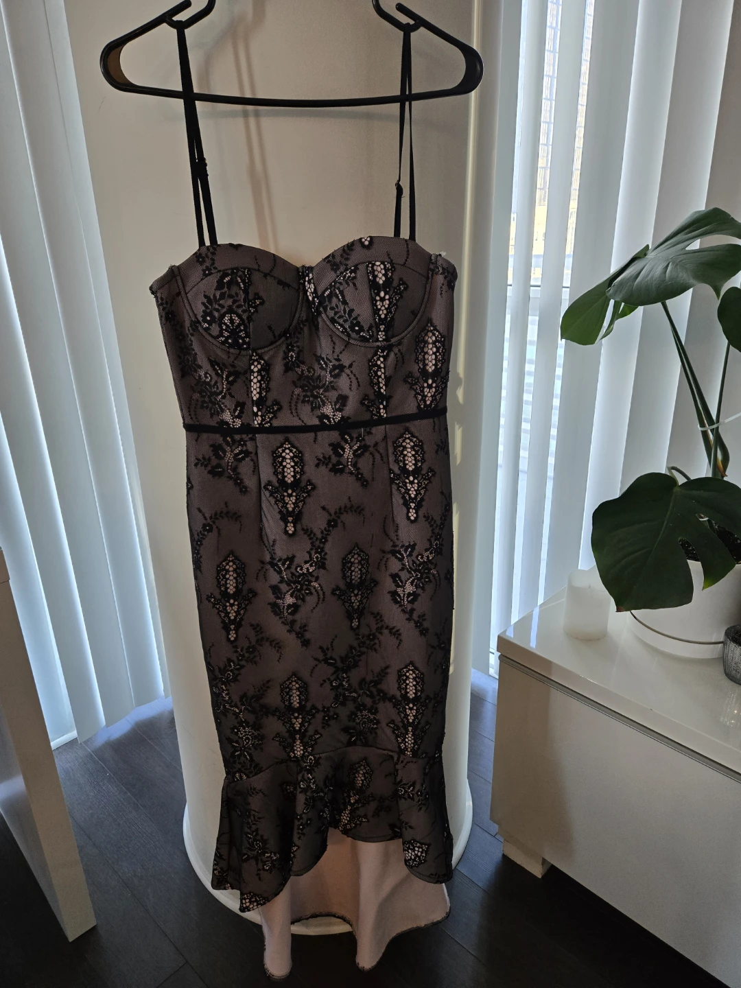 Black and Pink Lace trumpet Dress