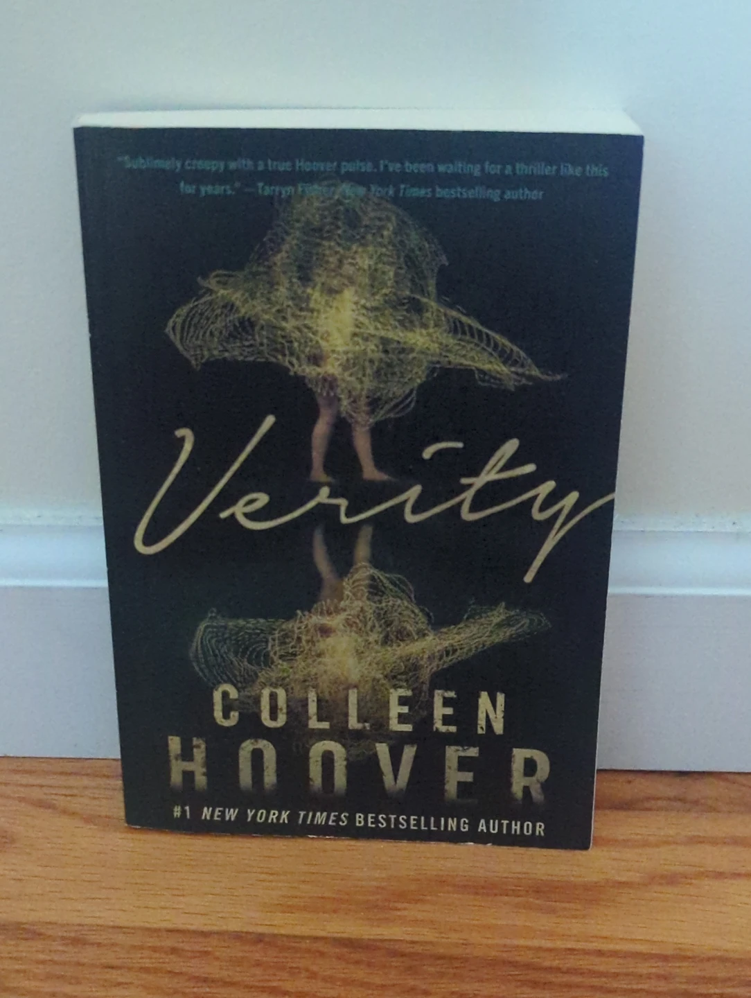 Verity by Colleen Hoover (paperback)