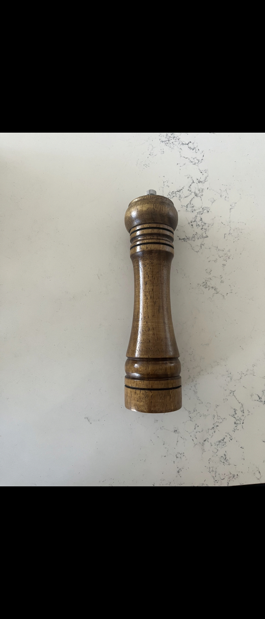 Wooden Pepper Mill, oven mitt set, hangers - photo 2