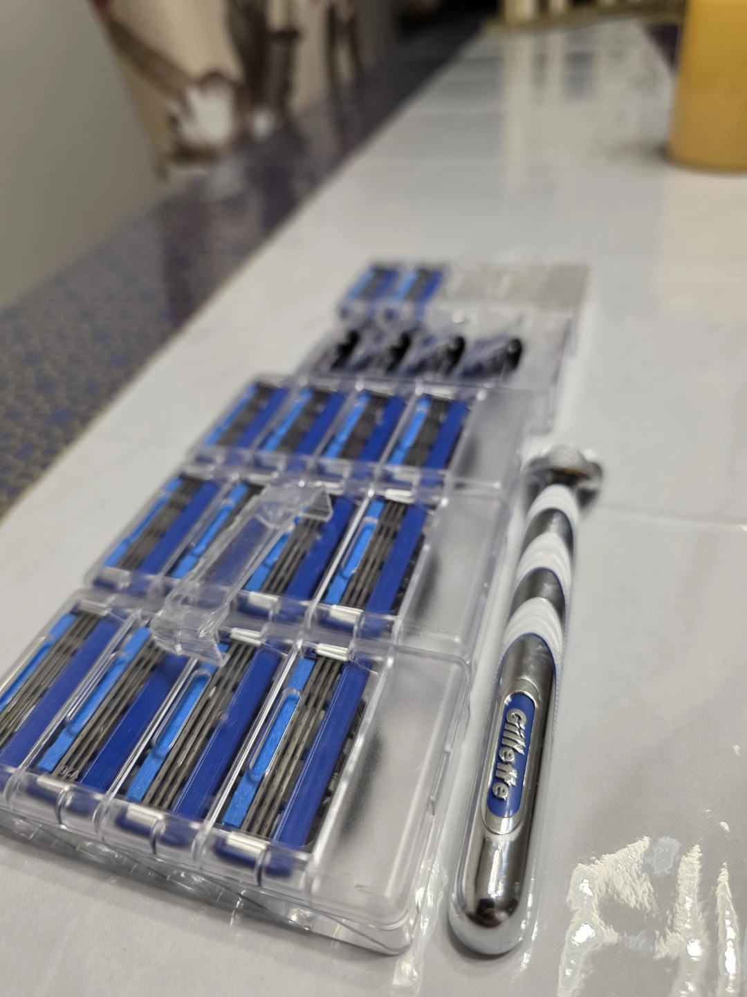 Gillette Mach3 Turbo Razor Handle+18 Refills - photo 2