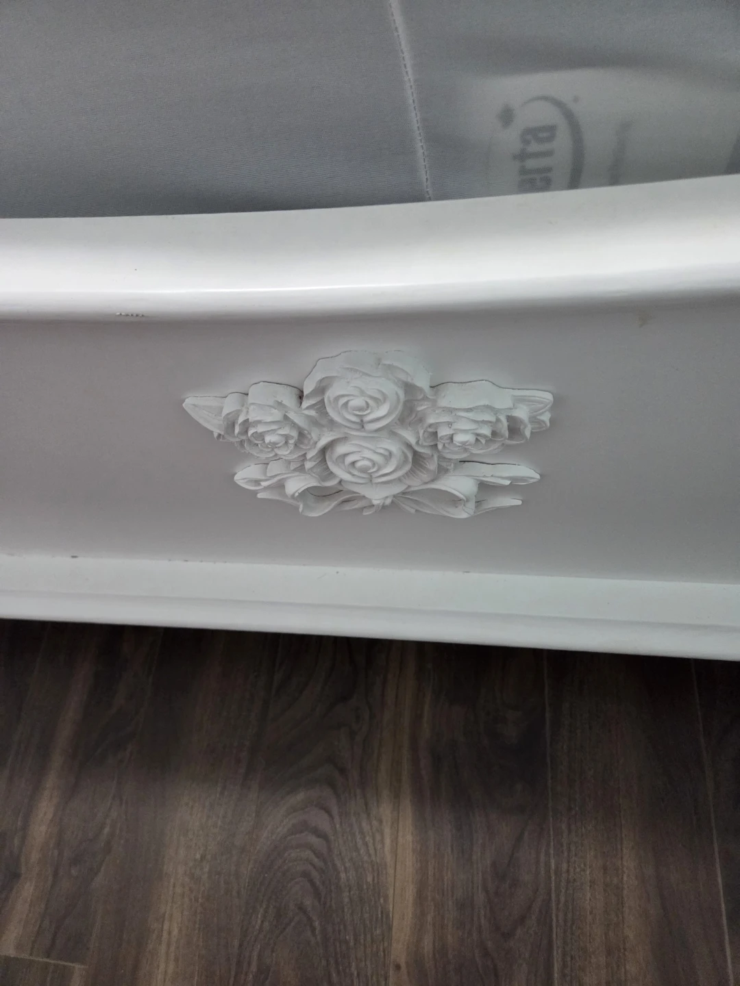 White Full Bed Frame with Tufted Headboard and Rose Accents+box - photo 4