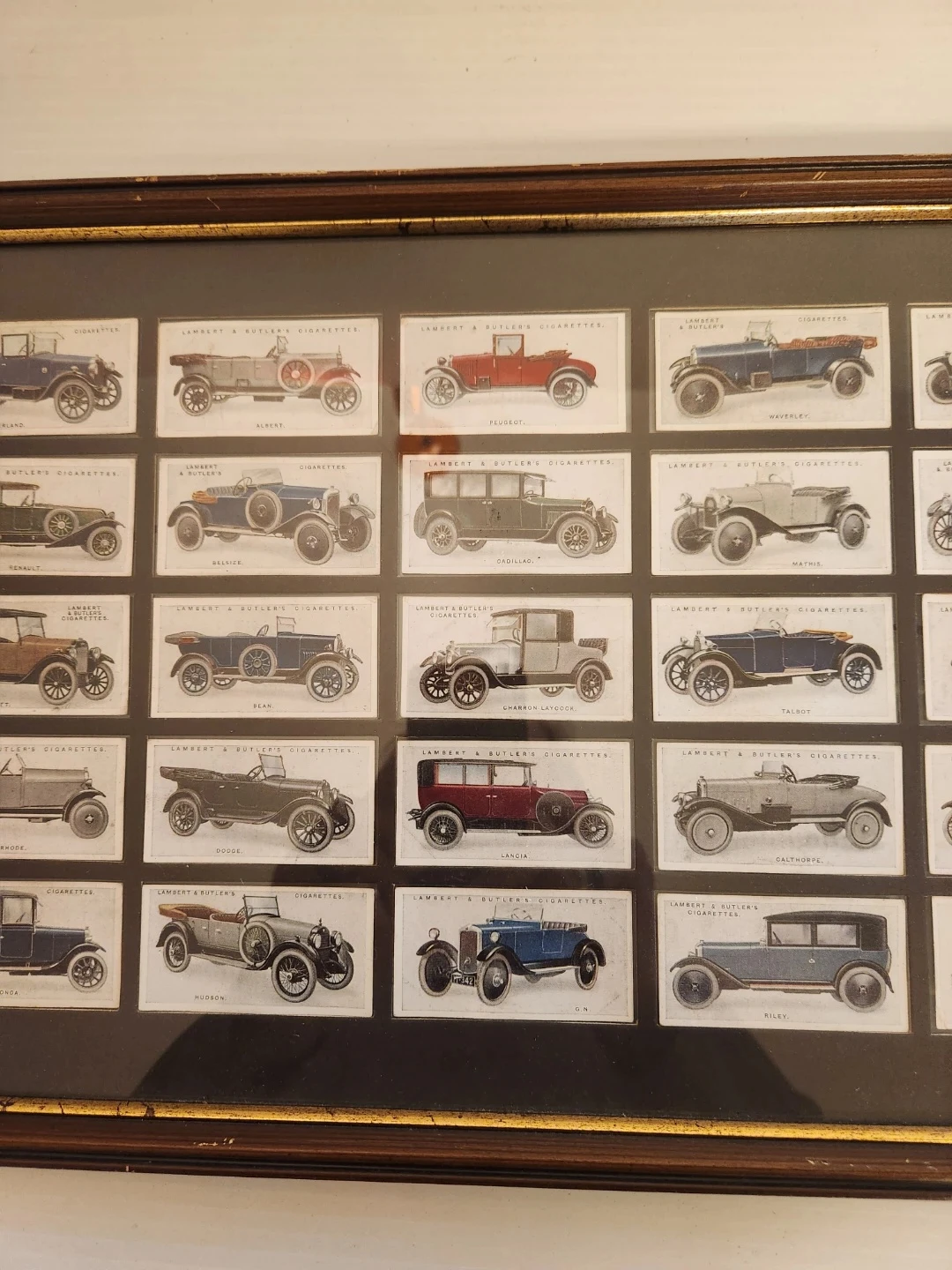 Framed Collection of Vintage Motor Car Cigarette Cards - photo 2