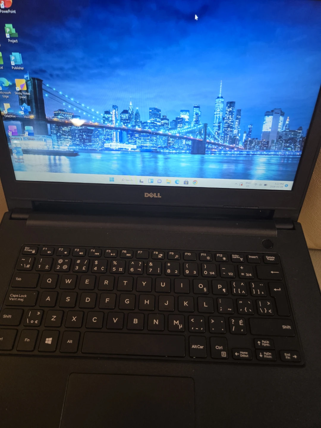 14inch windows 11pro Dell Inspiron