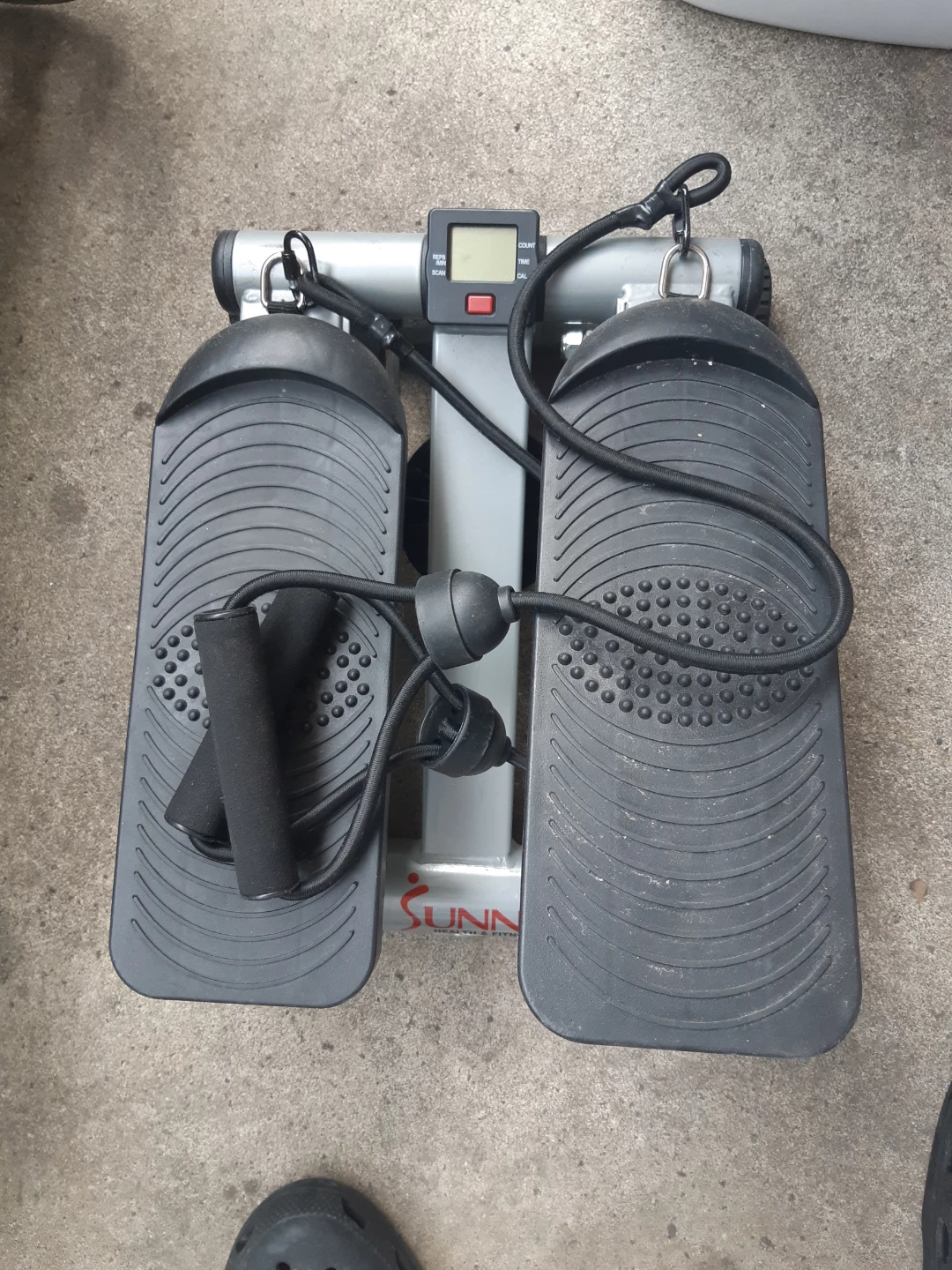 🥕Sunny Health & Fitness Stepper with Resistance Bands 🥕
