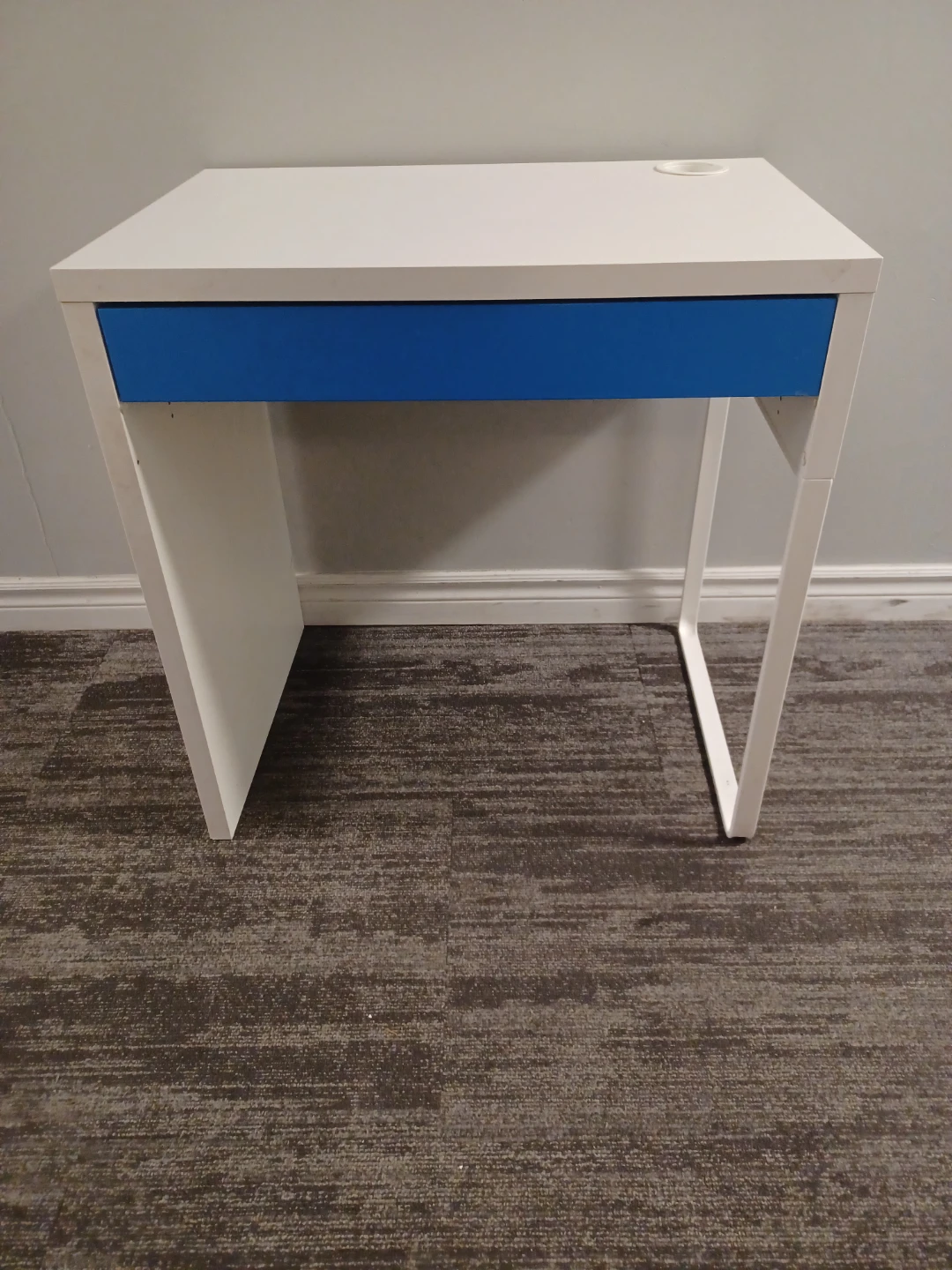White and Blue Drawer Desk - photo 3